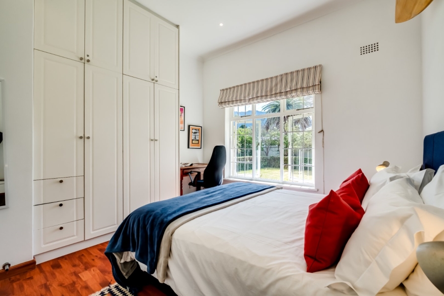 To Let 4 Bedroom Property for Rent in Constantia Western Cape